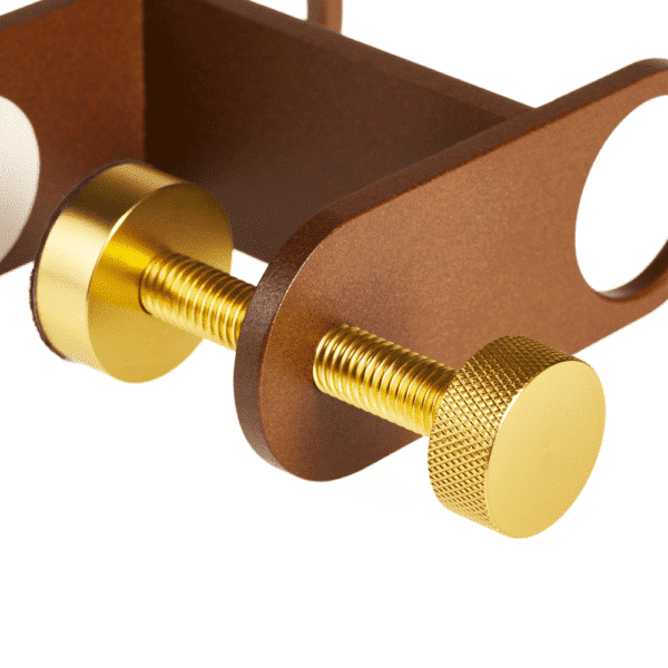 Zoom sur pince de table rouille pour lampadaire paranocta design 2024 carré Zoom sur pince de table rouille pour lampadaire paranocta design 2024 carré