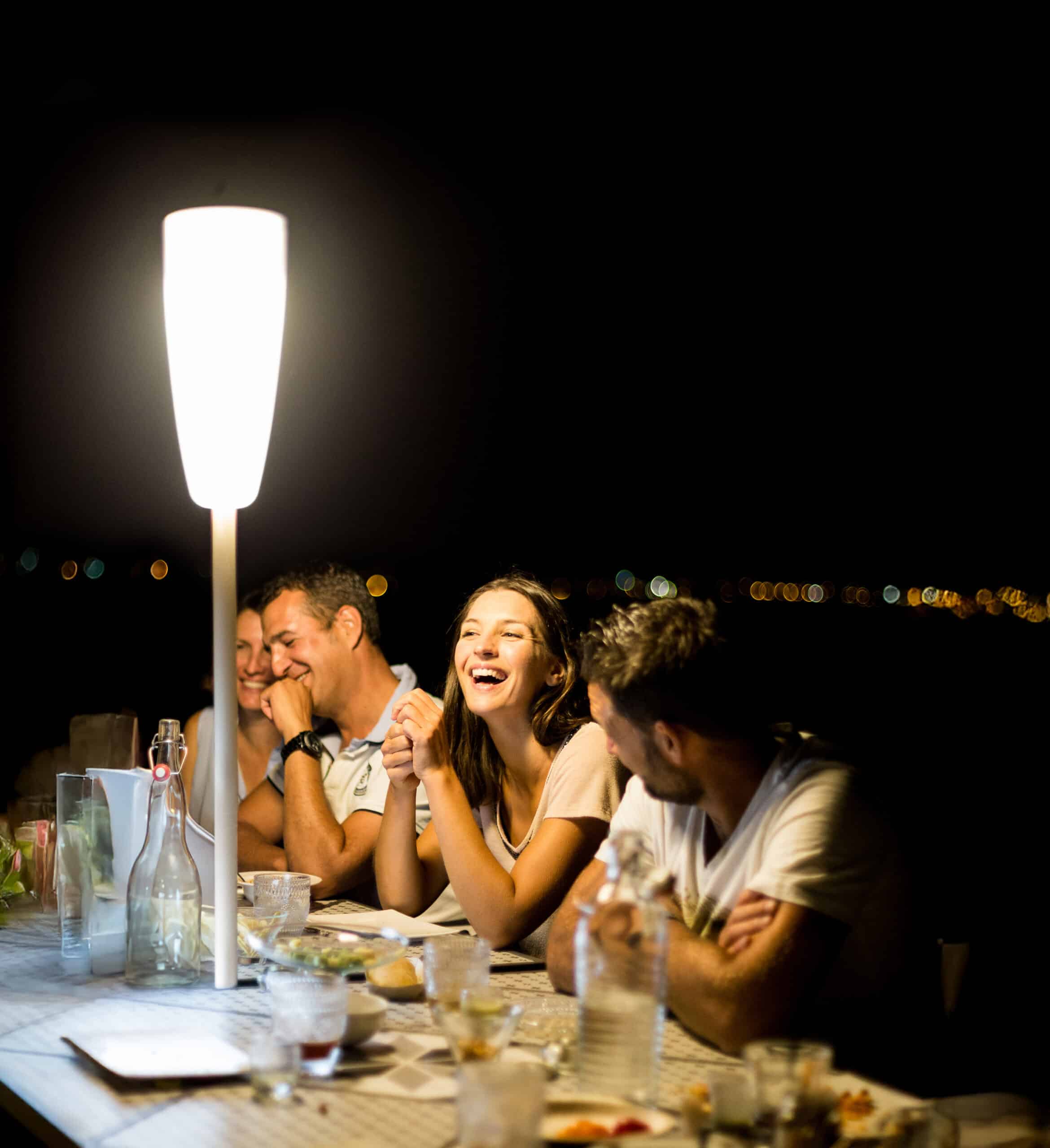 L’éclairage de la terrasse d’un restaurant : comment créer l’ambiance idéale ?