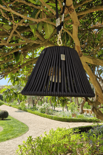 Suspension corde Oléfine noire DiviNocta avec lampe sans fil Bulbee by Paranocta Suspension corde Oléfine noire DiviNocta avec lampe sans fil Bulbee by Paranocta
